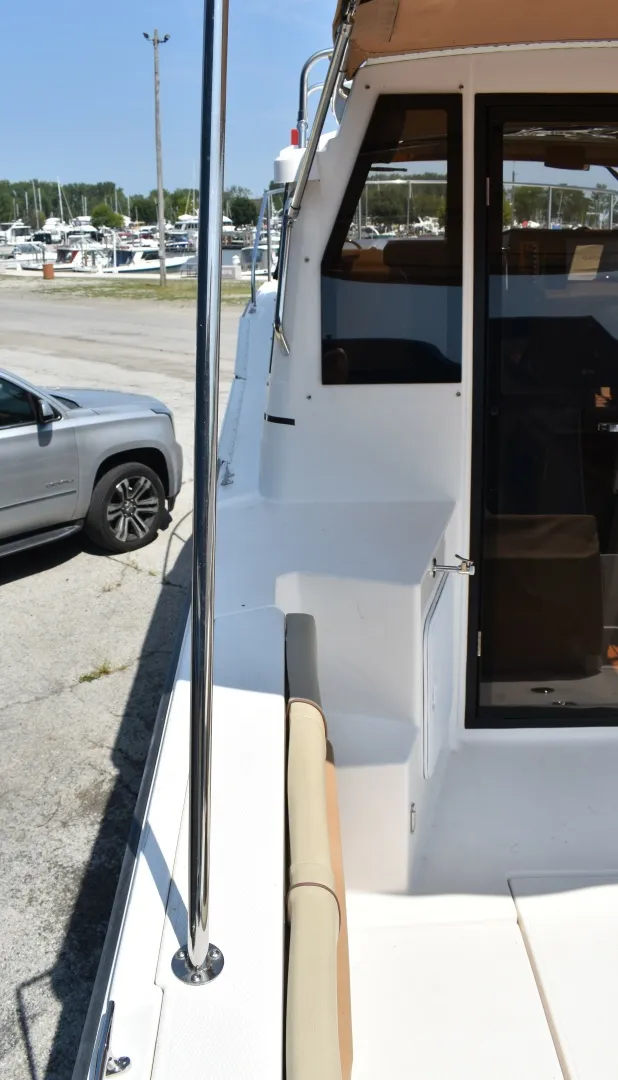 Slide: The Image of Ranger Tug R27LE 2019 - 7467683