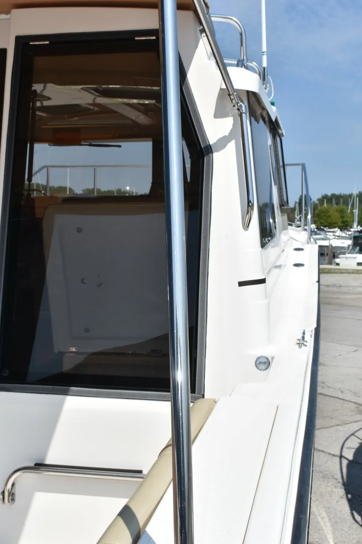 Slide: The Image of Ranger Tug R27LE 2019 - 7467680