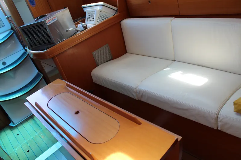 Slide: The Image of Beneteau First 33.7 2000 - 7467822