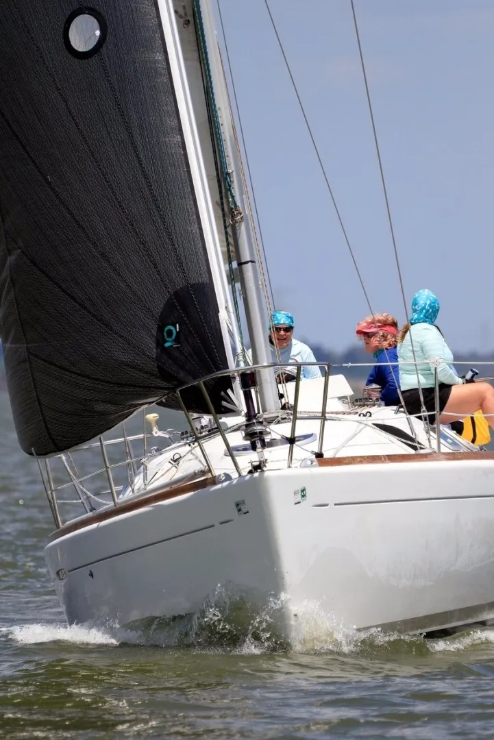 Slide: The Image of Beneteau First 33.7 2000 - 7511930