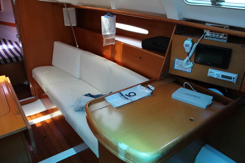 Slide: The Image of Beneteau First 33.7 2000 - 7467819