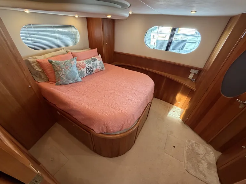 Slide: The Image of Silverton 43 Motor Yacht 2002 - 7468213