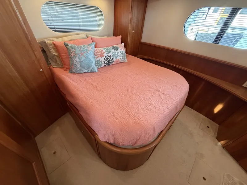 Slide: The Image of Silverton 43 Motor Yacht 2002 - 7468214