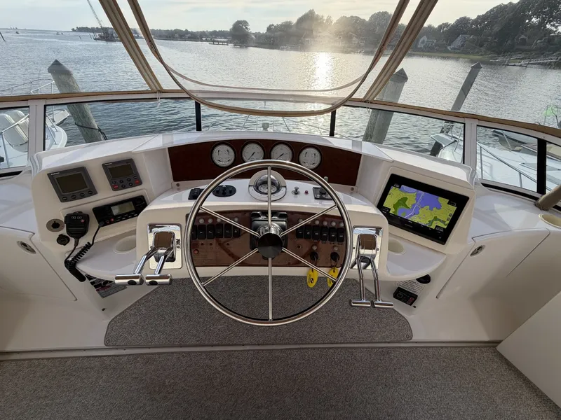 Slide: The Image of Silverton 43 Motor Yacht 2002 - 7468230