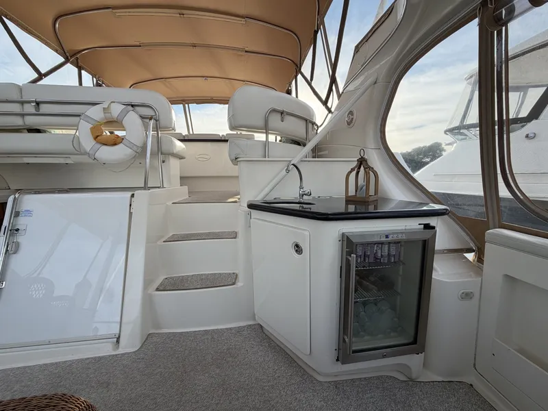 Slide: The Image of Silverton 43 Motor Yacht 2002 - 7468224