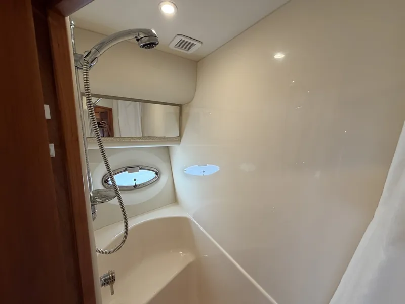 Slide: The Image of Silverton 43 Motor Yacht 2002 - 7468210