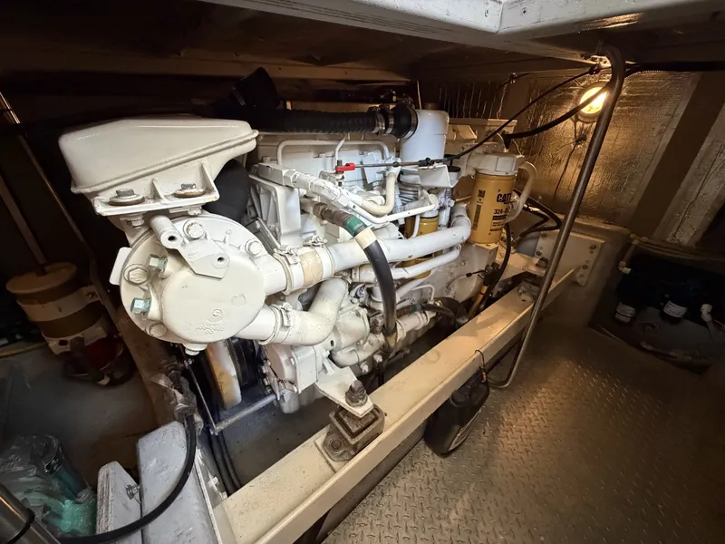 Slide: The Image of Silverton 43 Motor Yacht 2002 - 7507580