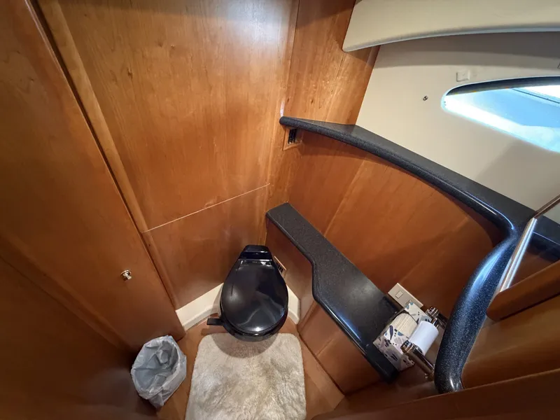 Slide: The Image of Silverton 43 Motor Yacht 2002 - 7468217