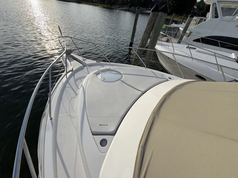 Slide: The Image of Silverton 43 Motor Yacht 2002 - 7468237