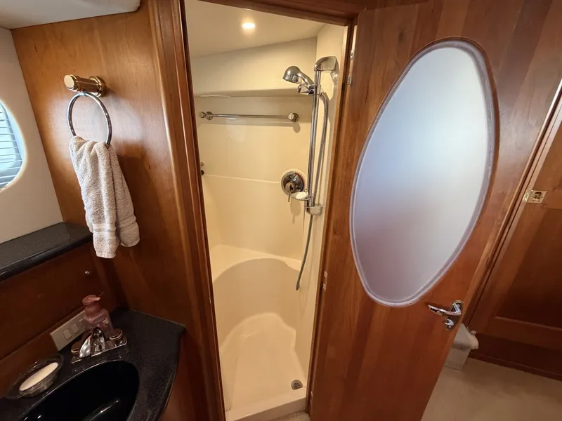 Slide: The Image of Silverton 43 Motor Yacht 2002 - 7468218