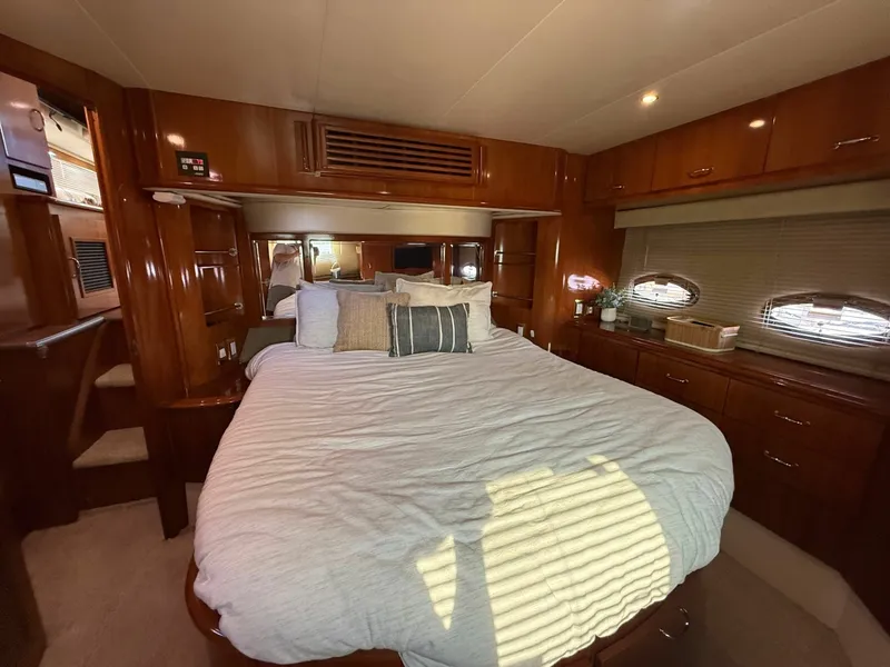 Slide: The Image of Carver Yachts 46 2003 - 7468530