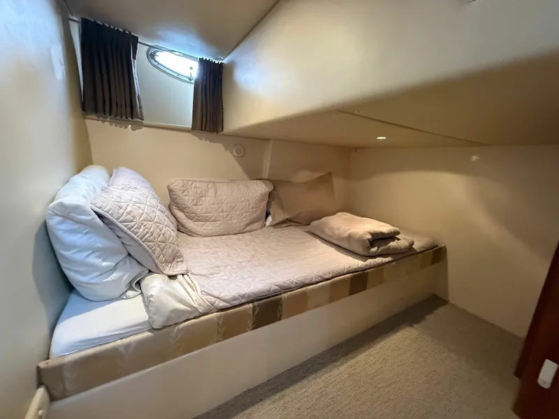 Slide: The Image of Carver Yachts 46 2003 - 7468552