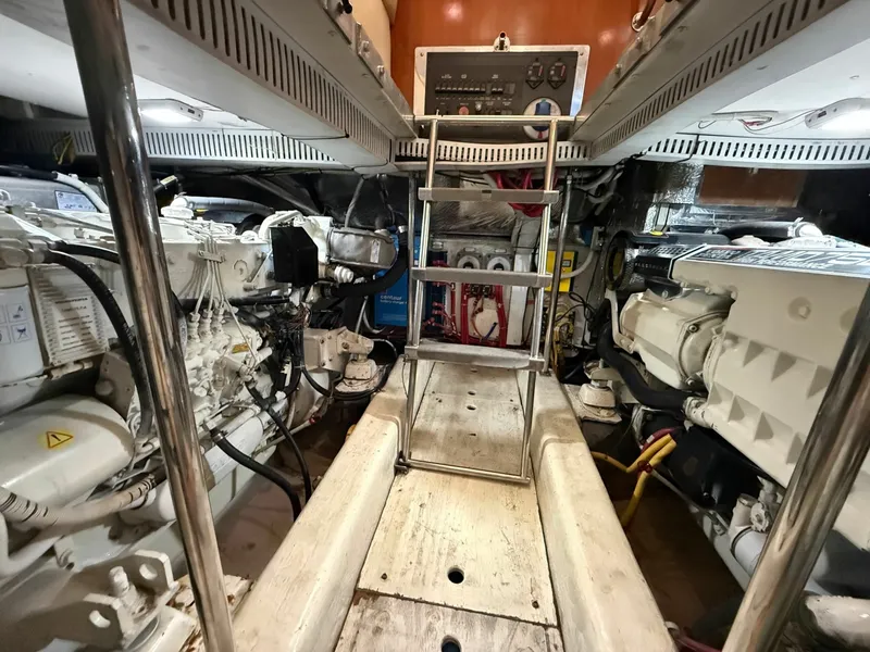 Slide: The Image of Carver Yachts 46 2003 - 7468555