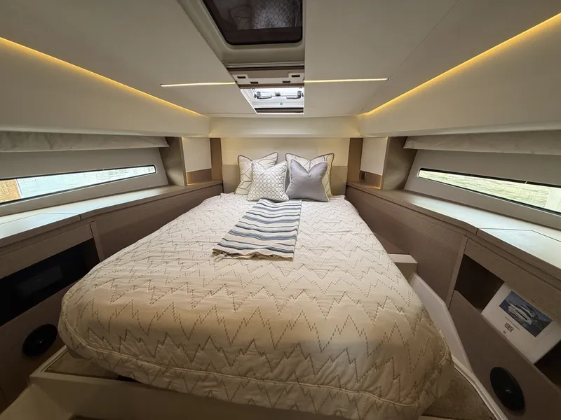 Slide: The Image of Prestige 460 2018 - 7506939