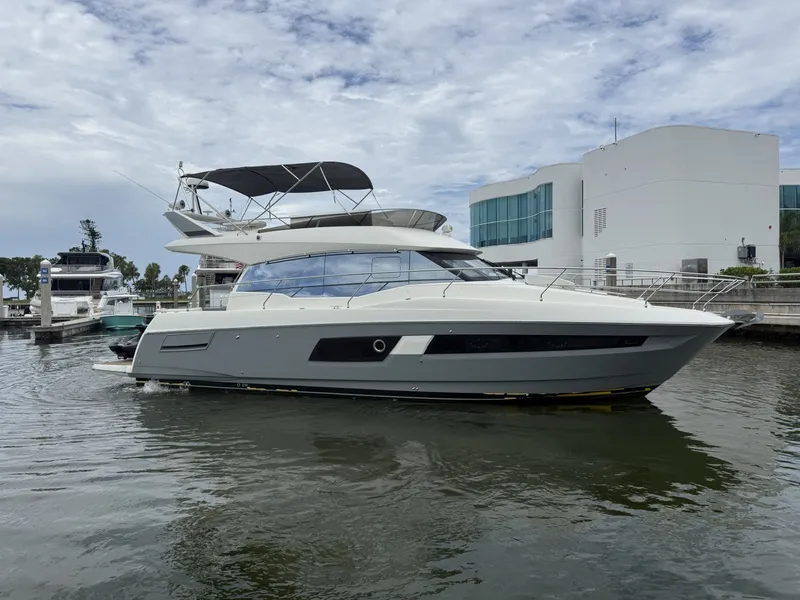 Slide: The Image of Prestige 460 2018 - 7506909