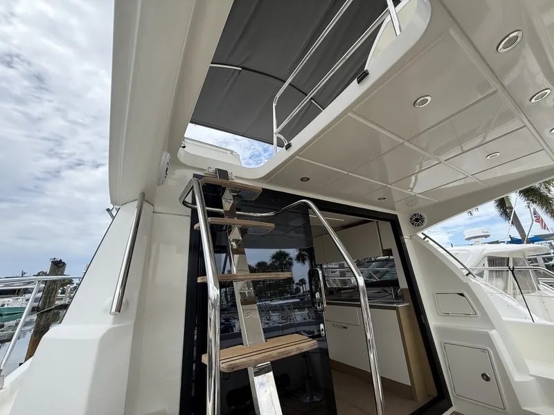 Slide: The Image of Prestige 460 2018 - 7506953
