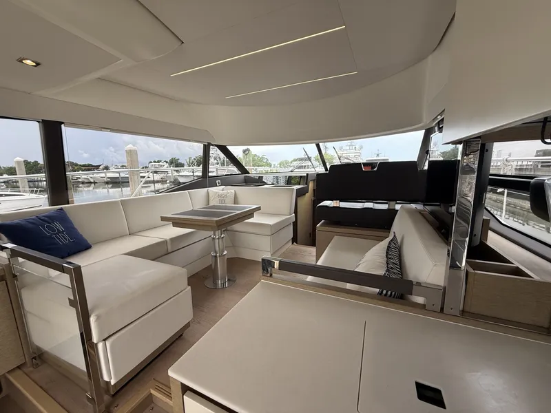 Slide: The Image of Prestige 460 2018 - 7506962