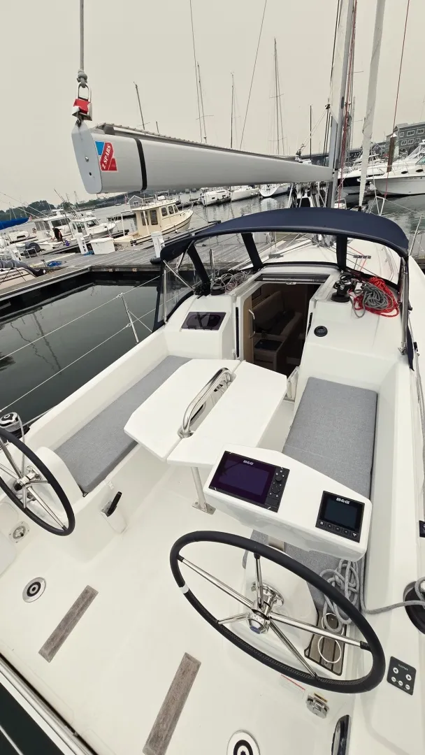 Slide: The Image of Beneteau Oceanis 30.1 2023 - 7506985