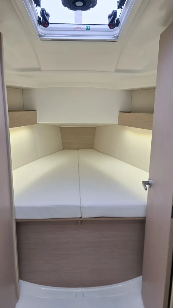 Slide: The Image of Beneteau Oceanis 30.1 2023 - 7506993