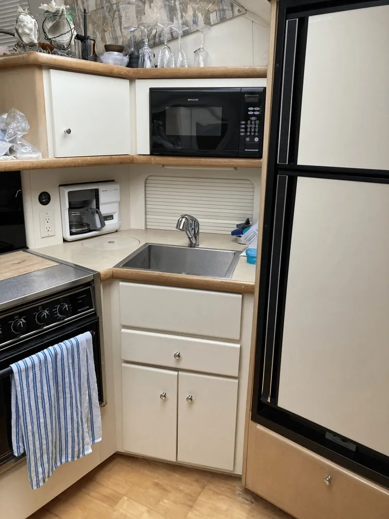 Slide: The Image of Carver Yachts MY 400 1997 - 7506947