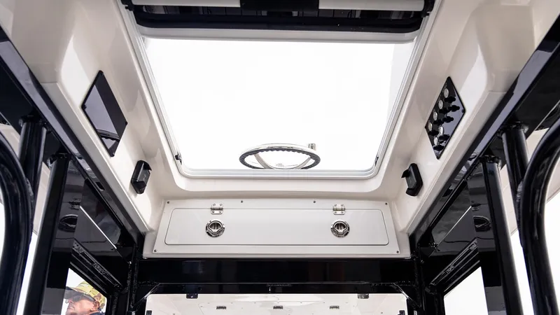 Slide: The Image of Sea Fox 282 LT 2027 - 7507154