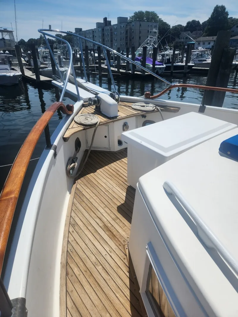 Slide: The Image of Grand Banks Classic 1983 - 7509477