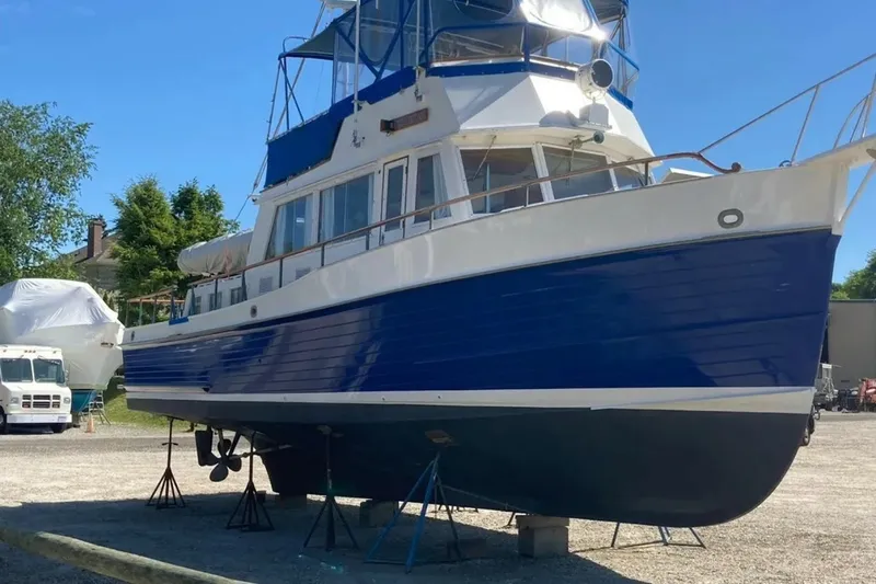 Slide: The Image of Grand Banks Classic 1983 - 7509481