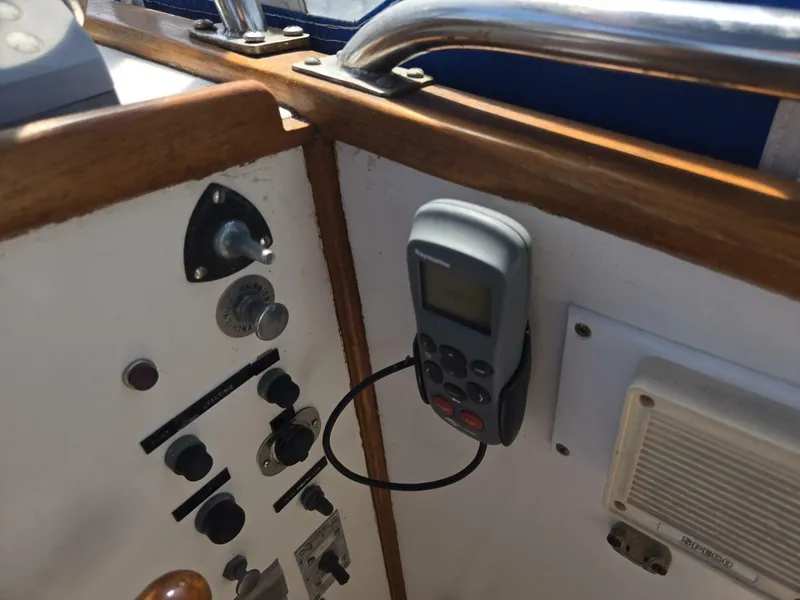 Slide: The Image of Grand Banks Classic 1983 - 7509446
