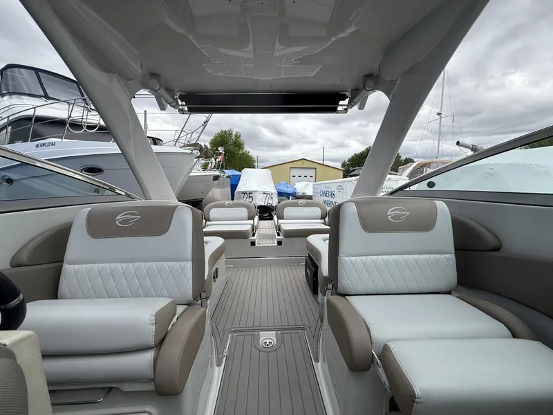 Slide: The Image of Crownline Boats E30 2018 - 7531329