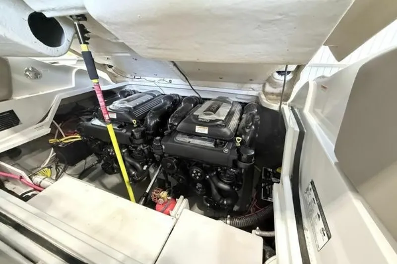 Slide: The Image of Crownline Boats E30 2018 - 7507576