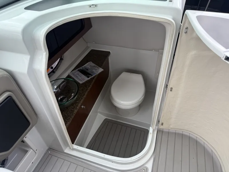 Slide: The Image of Crownline Boats E30 2018 - 7531324