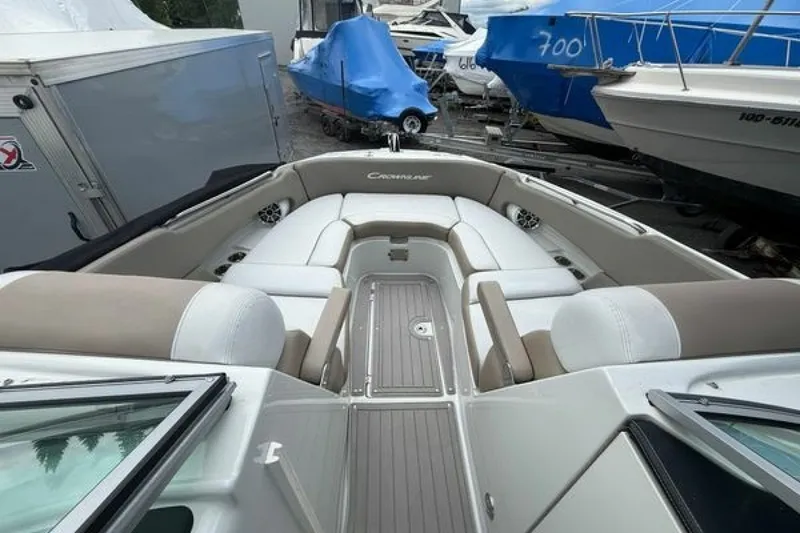 Slide: The Image of Crownline Boats E30 2018 - 7507570
