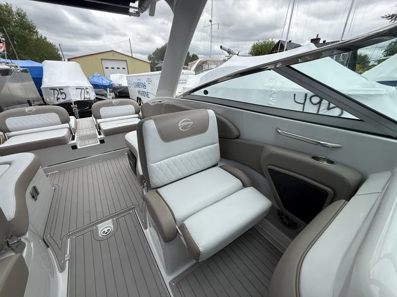 Slide: The Image of Crownline Boats E30 2018 - 7531327
