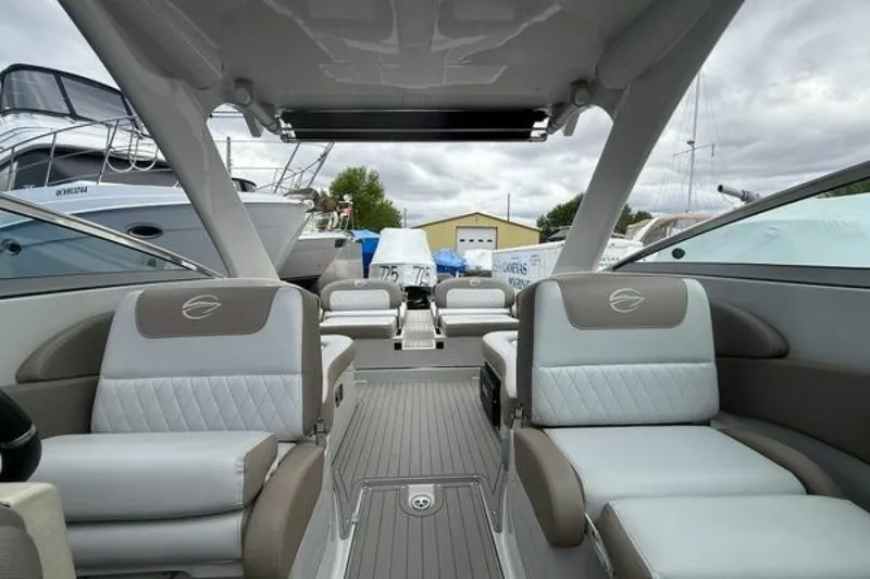 Slide: The Image of Crownline Boats E30 2018 - 7507569
