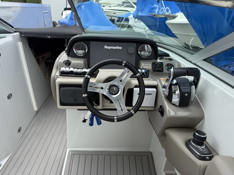 Slide: The Image of Crownline Boats E30 2018 - 7531326