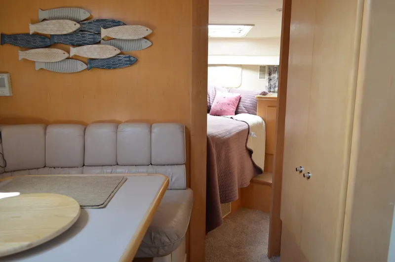Slide: The Image of Carver Yachts 440 Motor Yacht 1996 - 7507716