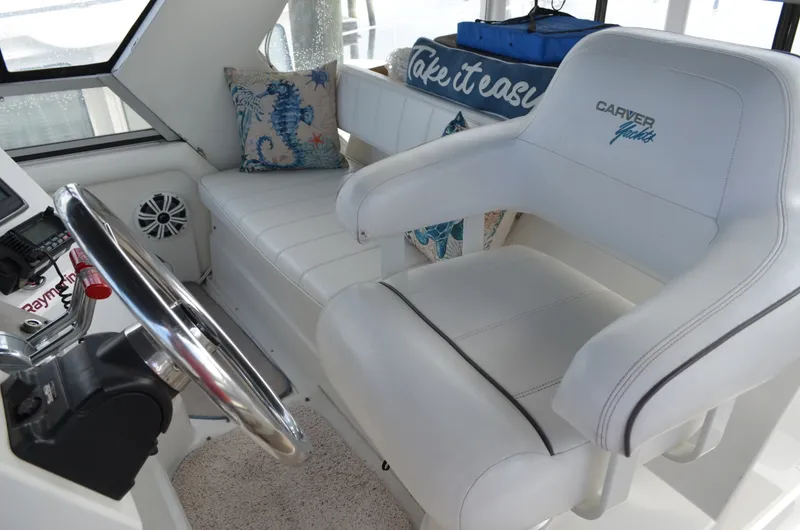 Slide: The Image of Carver Yachts 440 Motor Yacht 1996 - 7507687