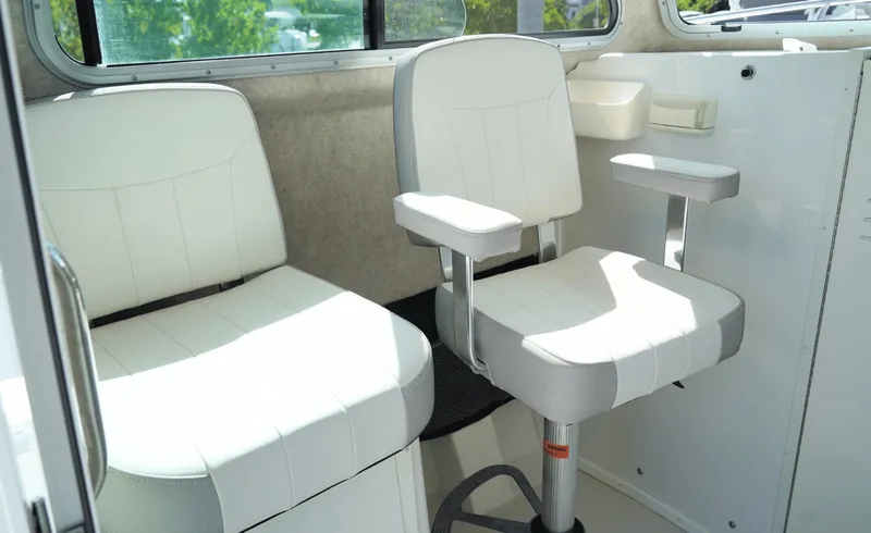 Slide: The Image of Parker Marine 2520 XLD 2023 - 7589969