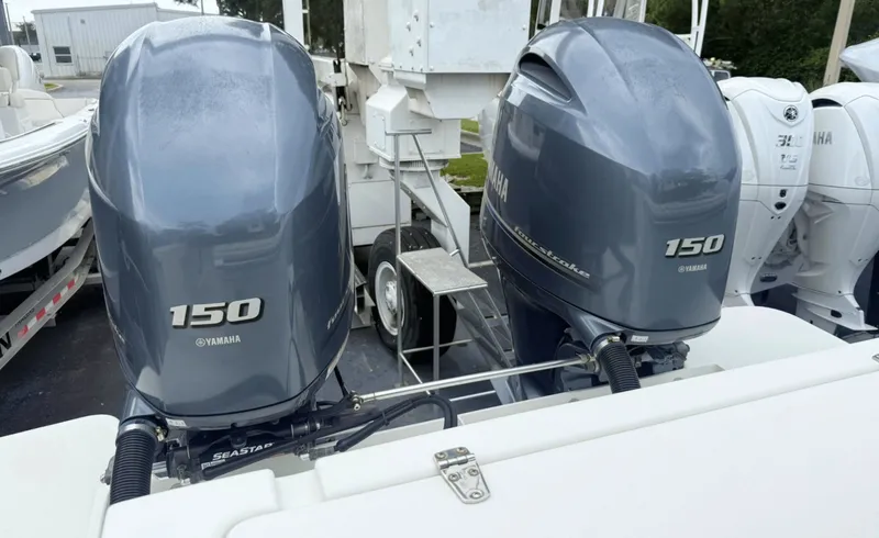 Slide: The Image of Parker Marine 2520 XLD 2023 - 7509364