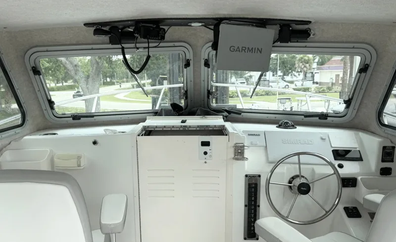 Slide: The Image of Parker Marine 2520 XLD 2023 - 7509373