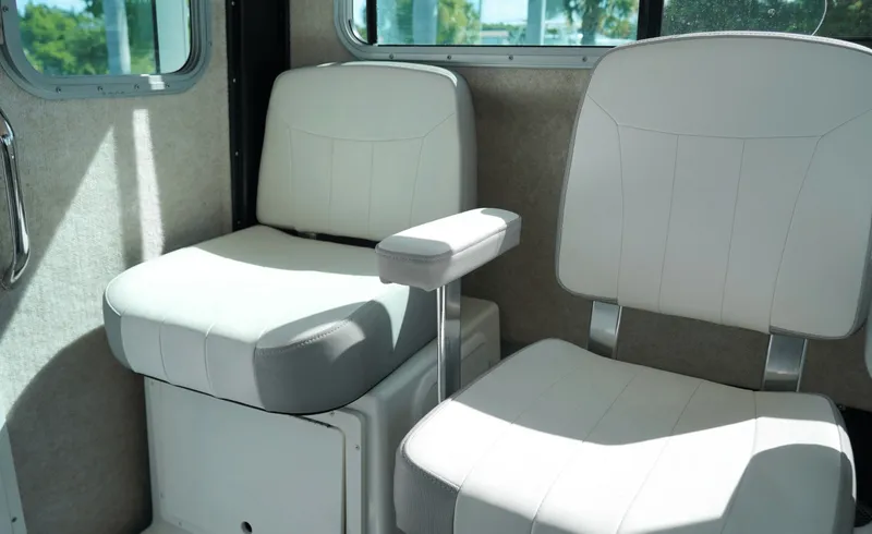 Slide: The Image of Parker Marine 2520 XLD 2023 - 7589970