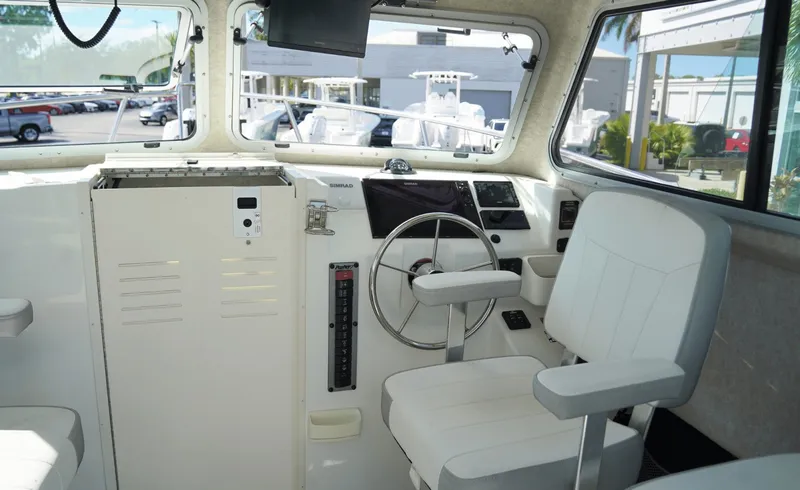 Slide: The Image of Parker Marine 2520 XLD 2023 - 7589960
