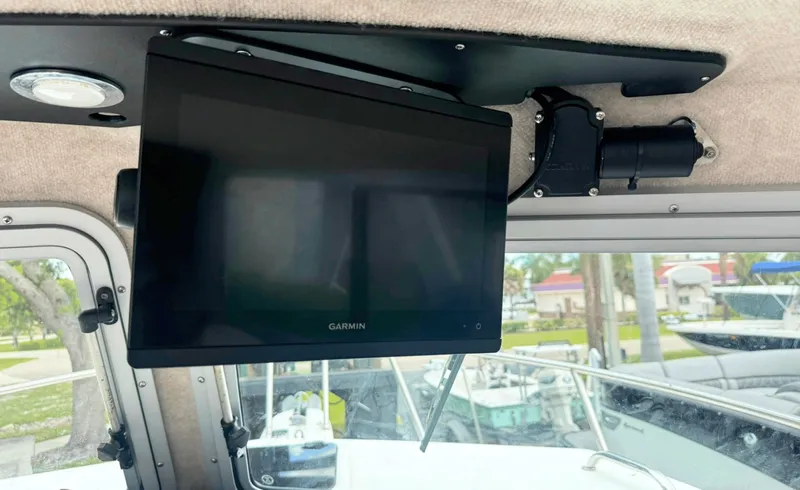 Slide: The Image of Parker Marine 2520 XLD 2023 - 7509378