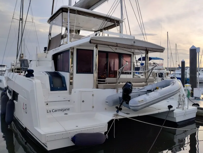 Slide: The Image of 2023 Bali 4.8 stern - 7510419
