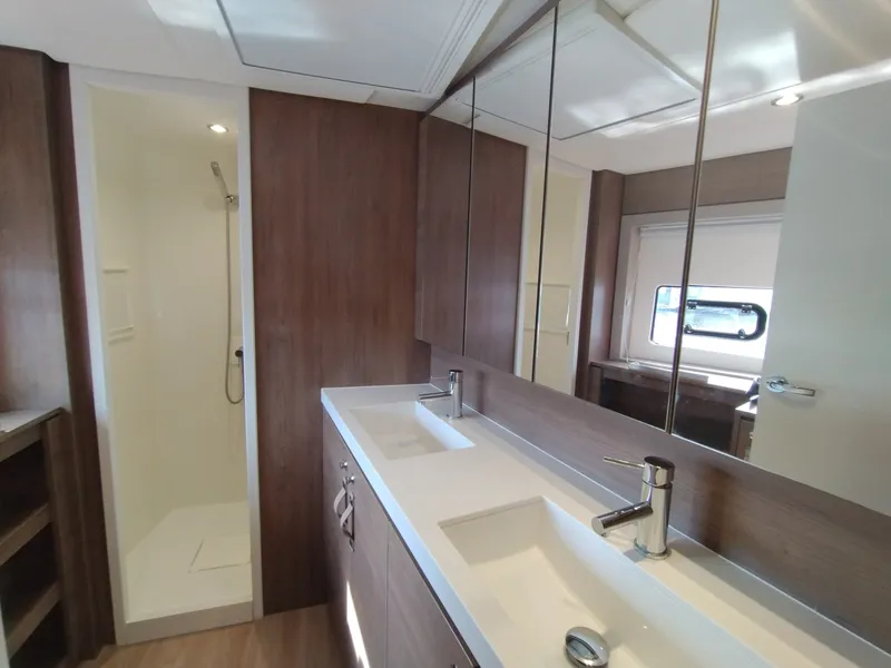 Slide: The Image of 2023 Bali 4.8 guest head - 7510434