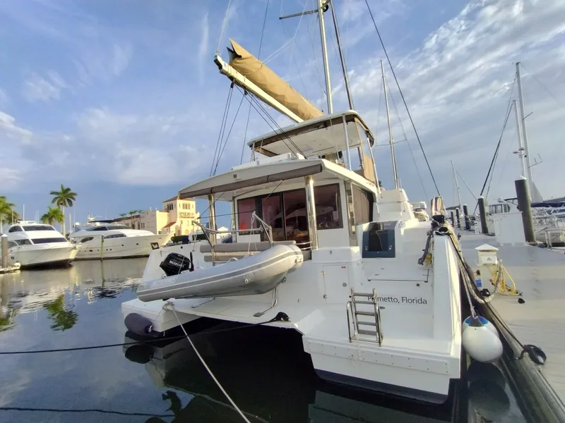 Slide: The Image of 2023 Bali 4.8 stern - 7510423