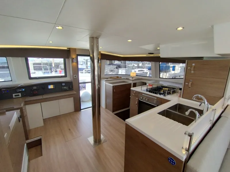 Slide: The Image of 2023 Bali 4.8 interior - 7510446