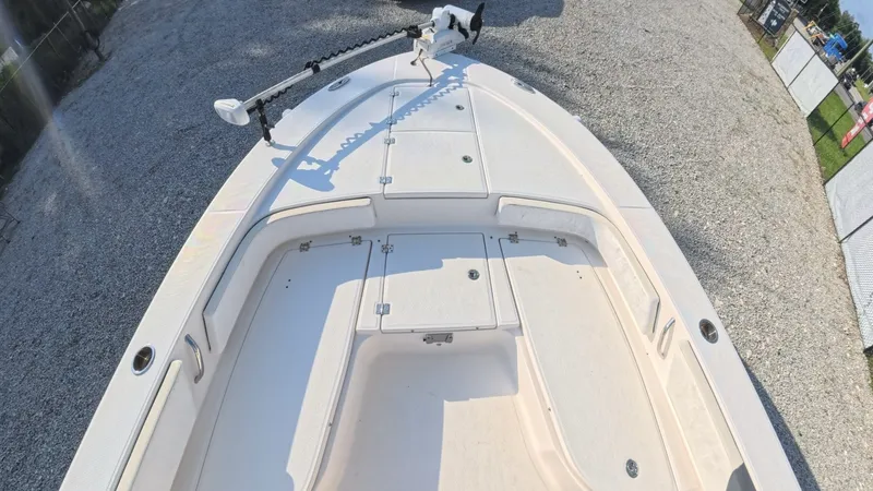 Slide: The Image of Robalo 246 Cayman 2021 - 7509490