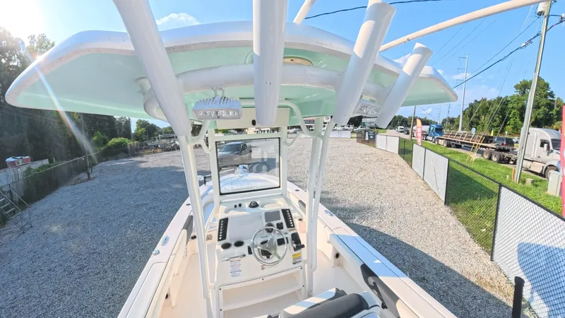 Slide: The Image of Robalo 246 Cayman 2021 - 7509495