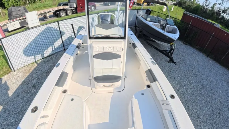 Slide: The Image of Robalo 246 Cayman 2021 - 7509493